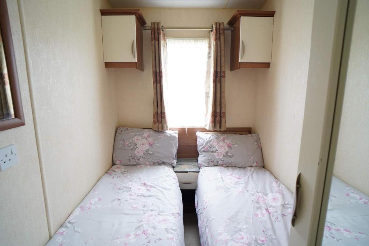 Villa Manor Park Hunstanton Pets Go Free Linen Included Exterior foto