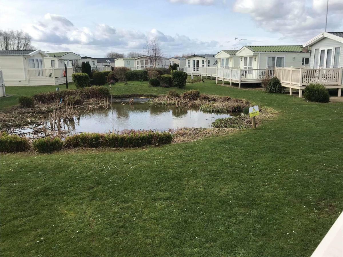 Villa Manor Park Hunstanton Pets Go Free Linen Included Exterior foto